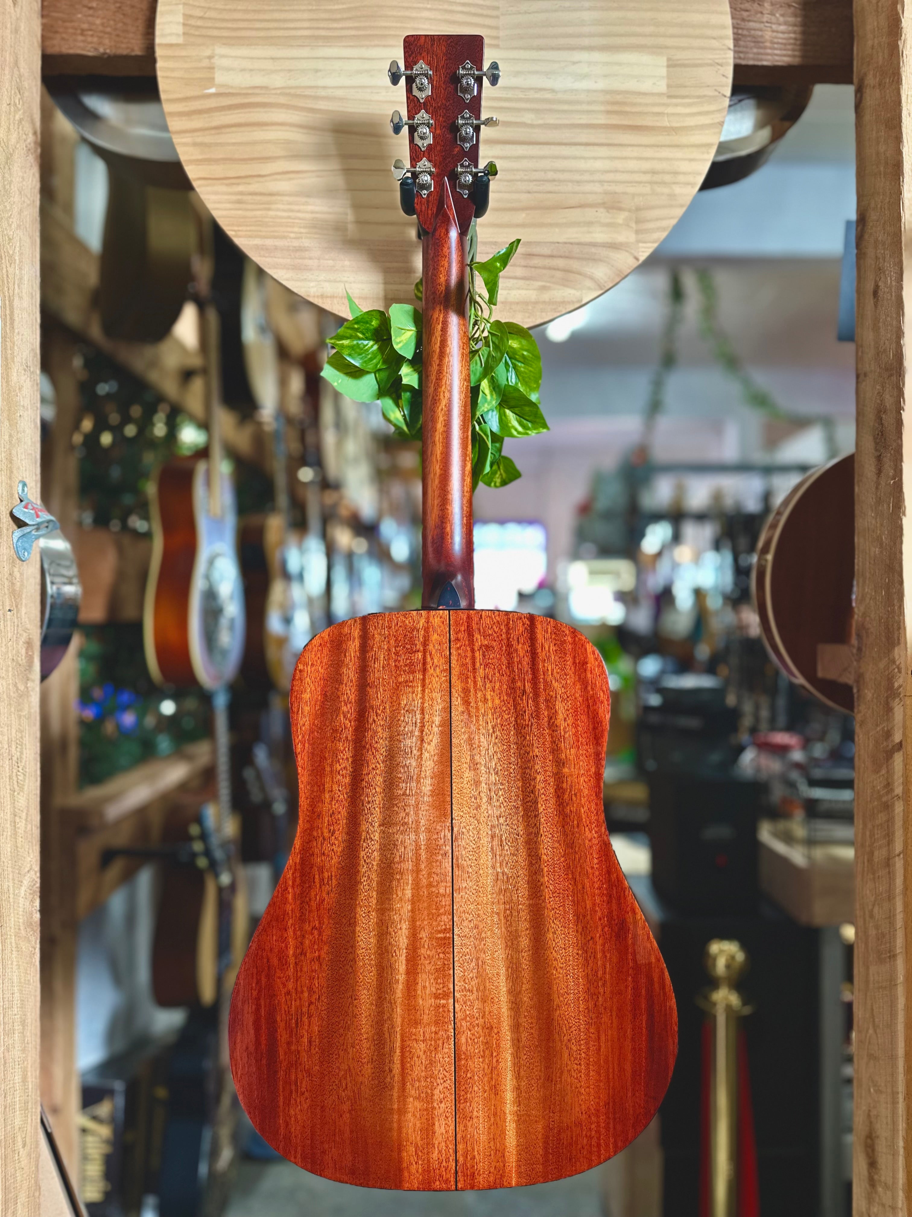 SALE! | Eastman | E10DTC | All Solid | Thermo Cured Top | Dreadnought | SALE! SALE! | Eastman | E10DTC | All Solid | Thermo Cured Top | Dreadnought | SALE!